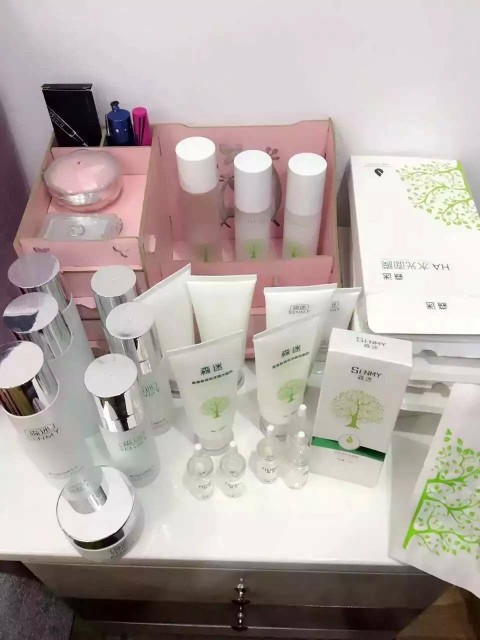 广州森迷洗护系列 美妆瘦身卖场中的护肤瑰宝